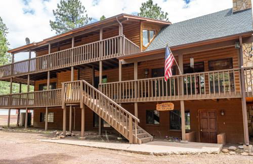 The Lodge Large Cabin, 17 Acres, Playground, Forest Access - Foto 48