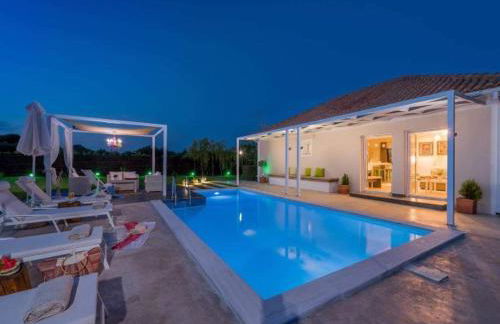 Villa in Zakynthos with Pool & Near Tsilivi Beach - Foto 42