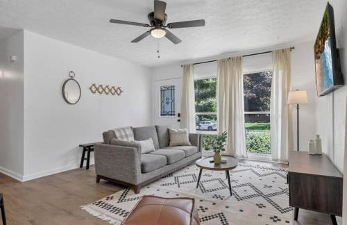 Housepitality - Electric Ave - 3 BDR and Hot Tub - Foto 12