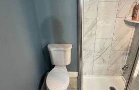 Chic 5 BD home in Little Italy - Foto 18