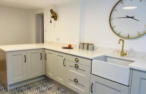 Chelston Grange Torquay Near the Beach with Private Garden & Parking - Foto 18