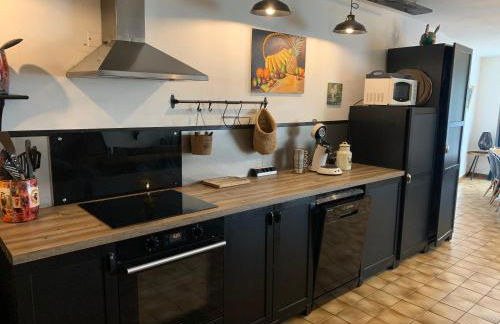 Maison au coeur du village de la Salvetat sur Agout - Foto 10