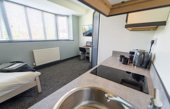 Spacious 1-bed Studio in Birmingham - Photo 10