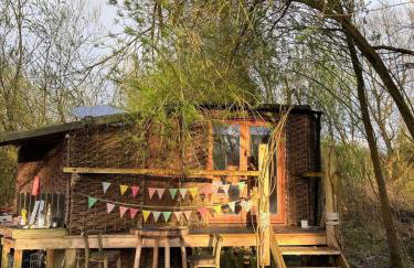 Kingfisher Riverside Glamping with private hot tub - Foto 20