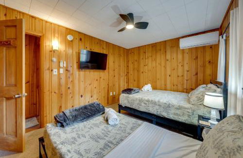 Game Room, Hot Tub and Fire Pit Pocono Lake Escape! - Foto 20