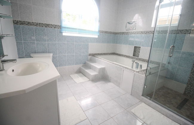 Summer Breeze Vacation Home - Photo 17