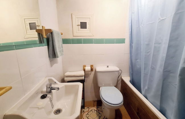 Charming Apartment With Beautiful Views in old Town of Cuenca - Photo 17