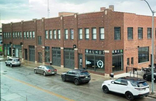 Dwntwn 1BR Haven - Hot Tub! - Foto 20