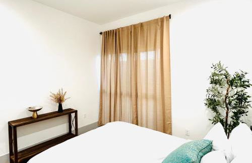 Newly Built Modern Central 2B On Sherman with Free Parking - Foto 2