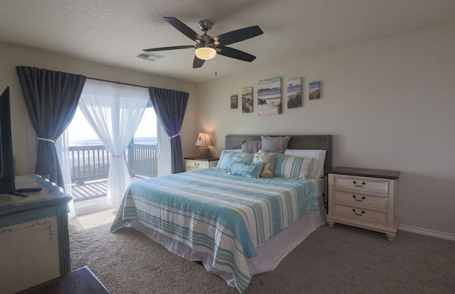 Superb Home With Private Walkover to Beach - Foto 24