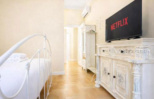 Elegantis Milos Suite Apartment - Your Chic Retreat in Central Rome - Photo 8