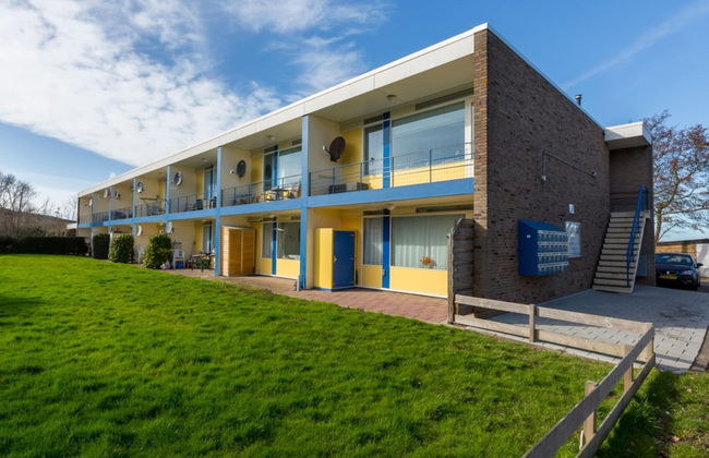 Attractive Apartment Near Vlissingen Beach - Photo 1