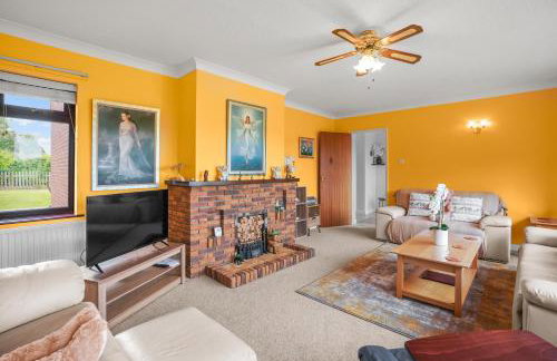 House - Sleeps 6 & Free parking - Foto 11