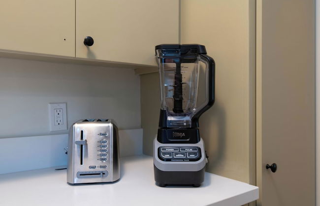 Superb Apartment near Dodger - Photo 21