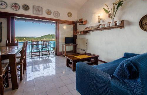 GuestHost - Dreamy Sea View with Pool - Photo 4