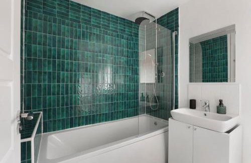 Newcastle Spacious 3-bedroom Semi-detached House with Parking, Sleeps 8, by URBAN PINNACLE STAYS - Foto 11