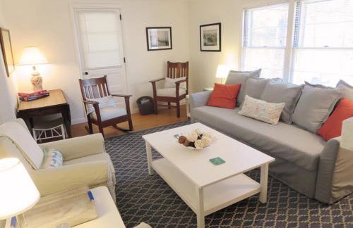 Whip-o-Will Woods: Dog-Friendly Cape Cottage - Photo 4