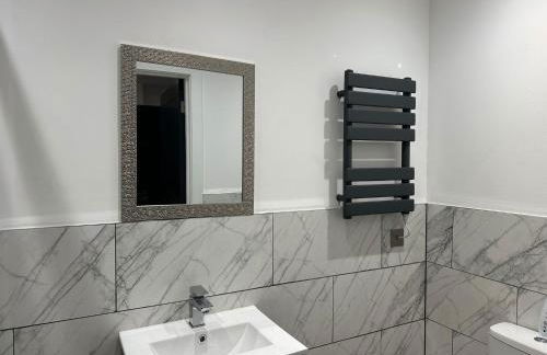 Adam Court Apartments - PE1 - Contractor Friendly - Choice of Studios or 1 Bed Apartments - Free Parking - Sofa Beds - Sky TV - Full Kitchen - Washer Dryer - WiFi - Foto 36