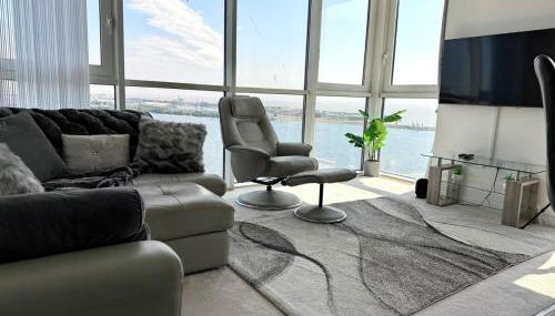 Luxury Waterfront Apartment With Panoramic View - Foto 5