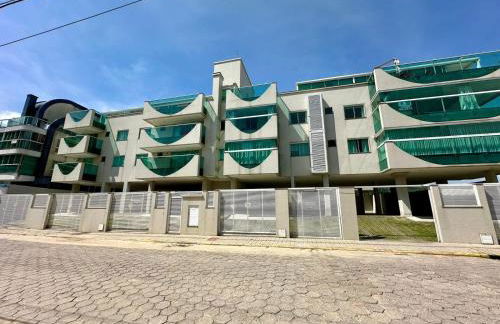 Residencial Ilha do Arvoredo - Praia de 4 Ilhas, próximo ao mar. - Photo 3