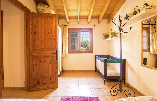 Villa in Mallorca With Private Pool - Photo 2