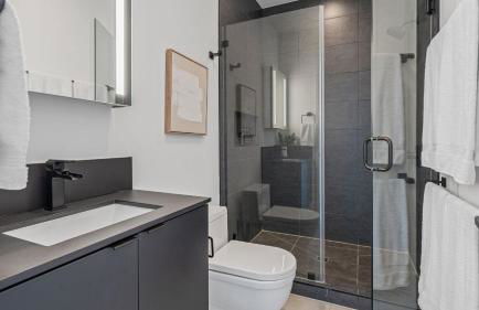 Sleeps 32 Private Compound w Putting Green Bouldin Collective by AvantStay - Foto 77