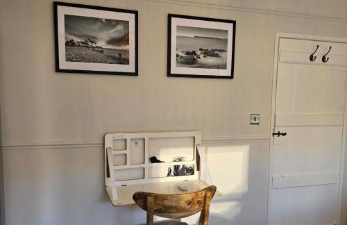 Charming 2 Bed Cottage - within city walls - free parking- garden - Foto 23