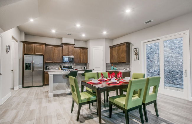 Beautiful furnished 3 bedroom Allen Home - Foto 8