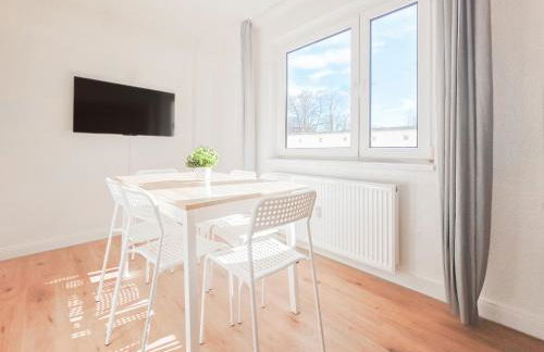 Tolstov Apartments - Monteurwohnung - 3 Schlafzimmer - Esszimmer - Küche - Waschmaschine - 25 Min zur Messe DUS - Foto 5