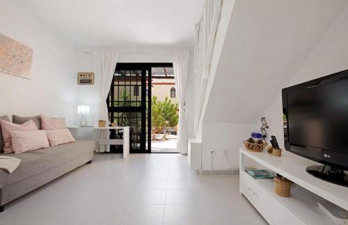 Apartamento Vista Piscina o Terraza, Wifi GRATIS - Photo 22