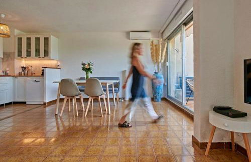 Sunrise -Swimming-pool-Saint-Tropez center-parking - Photo 5