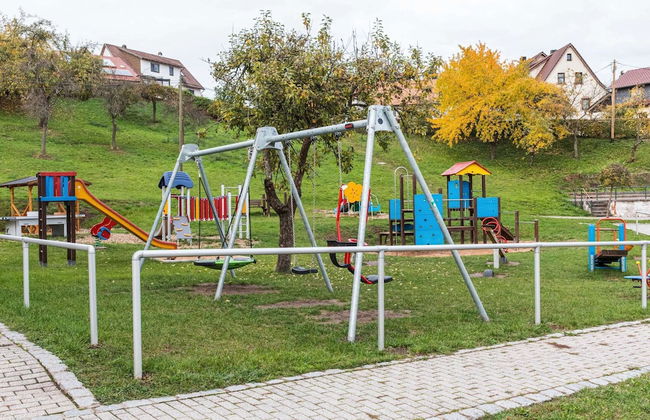 Holiday Home in Thuringia With Private Terrace, use of a Garden and Pool - Photo 23