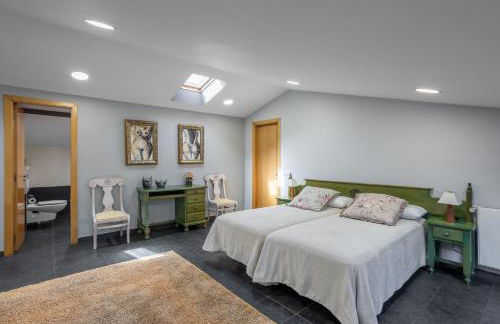 LE LLAR casa con 2 PISCINAS 1 CLIMATIZADA INTERIOR muy cerca de Santiago de Compostela - Foto 21