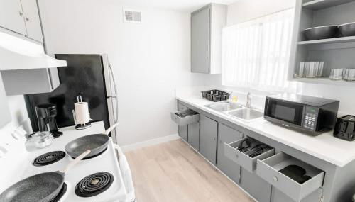 Chic 2-Bed Oasis Sleeps 6! Minutes From Strip! - Foto 5