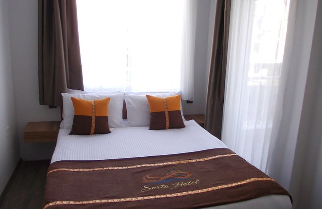 Sorta Hotel - Photo 15