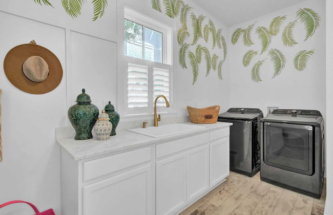 Walk to the Beach + Private Pool, Rooftop Terrace, Balcony 3602 Cameron - Foto 21