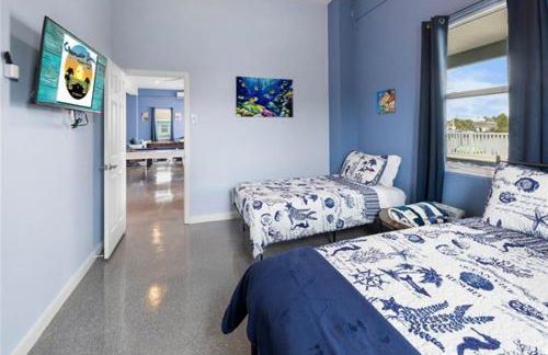 Spacious Home With Heated Pool! Sleeps 15! Billiard table! - Foto 45