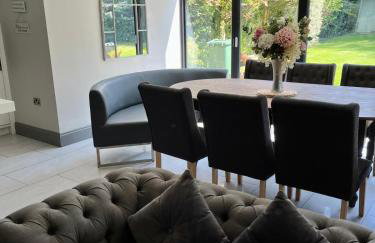 Luxury 5 Bed All En-Suite Cinema Room - Foto 35