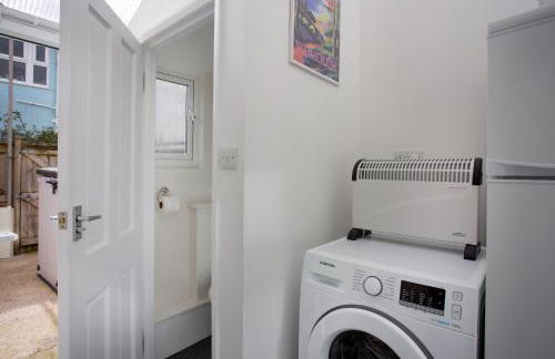 Holmdale House - Photo 15