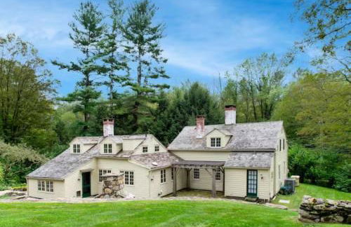 Historic Estate - 5 min to Mohawk Mt Ski Resort - Foto 65