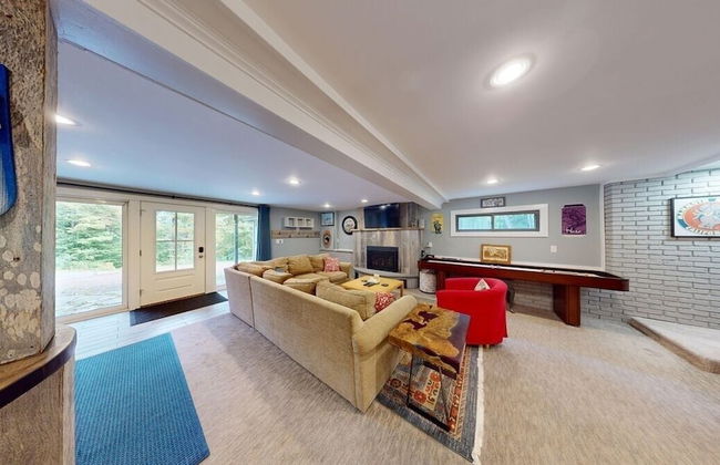 Treehouse Home Brought to you by GetAway Vacations - Photo 49