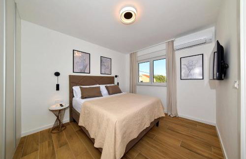 Villa Nostro Porto with pool - Photo 26