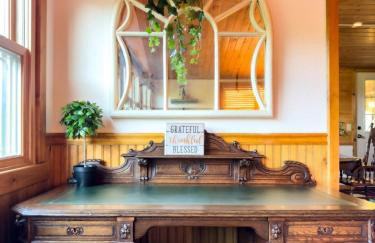 The Carriage House Walk to River Lake In Town - Foto 12