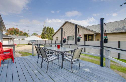 Neenah Home with Deck Near Lake Winnebago - Foto 3