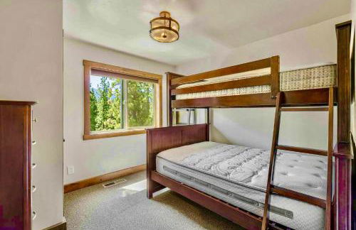 LX33 Lake Tahoe Villa with Gameroom Hot tub Sauna - Foto 26