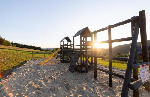 Stodoły Modyń - Domki w Beskidzie Wyspowym - staw kąpielowy, balia, sauna, grota solna - widok na góry - Photo 29