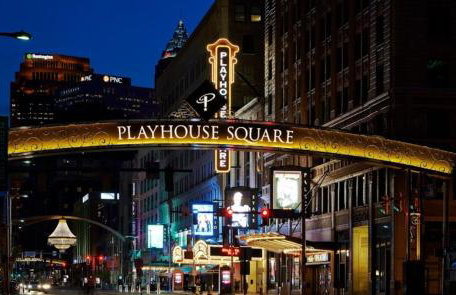 King-Bed Loft - Free Garage Parking - Full Kitchen - Foto 25