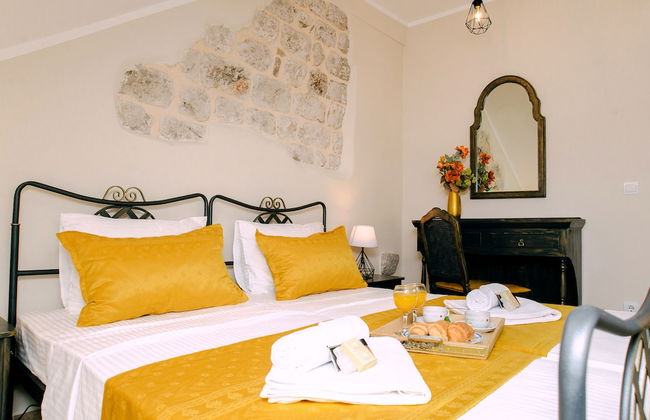 D & Sons Apartments - Photo 28