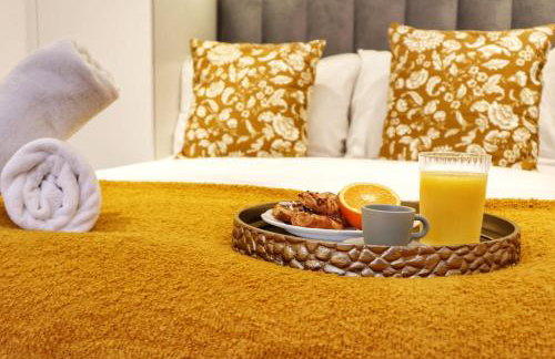 Modern 2BR near Tower Bridge WiFi & Self Check-in - Foto 2