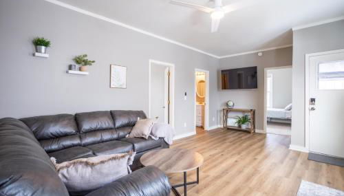 Peaceful Home in Heart of Oshkosh - Photo 4